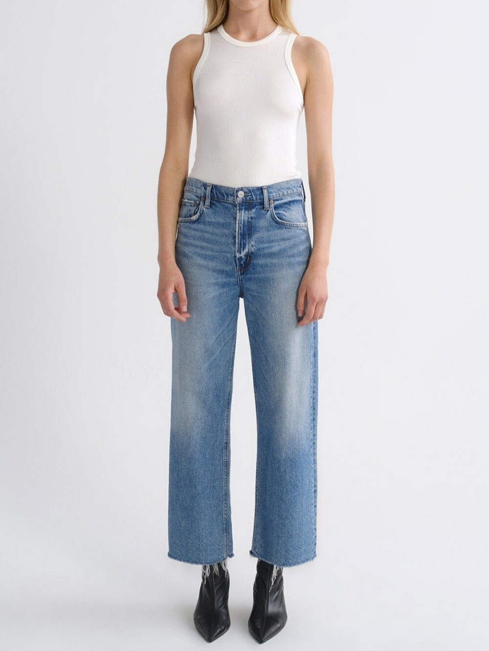 Agolde Ren High Rise Wide Leg Crop Jeans in Forum 27 Raw Hem Stretch